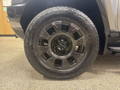 New 2026 GMC Hummer EV 3X w/ Carbon Fiber Edition Package image 13