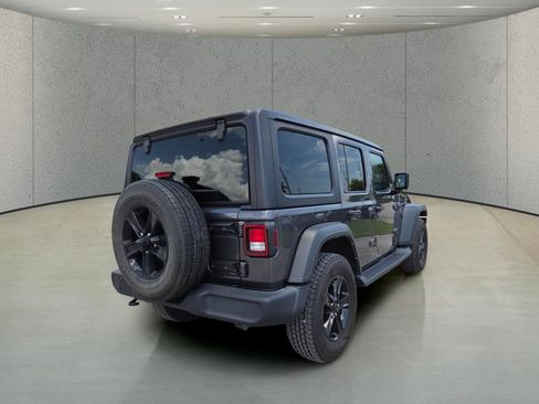 Used 2023 Jeep Wrangler Unlimited Sport AWD/4WD image 5