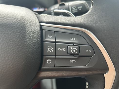 New 2025 Jeep Grand Cherokee L Limited w/ Luxury Tech Group II image 19