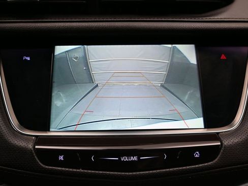 Used 2018 Cadillac XT5 Luxury w/ Driver Awareness Package AWD/4WD image 38