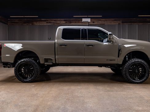 Used 2026 Ford F250 King Ranch w/ Chrome Package image 11