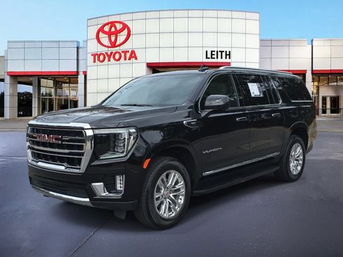 Used 2023 GMC Yukon XL SLT image 1
