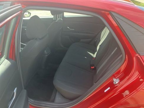 Used 2023 Hyundai Elantra SEL w/ Cargo Package FWD image 15