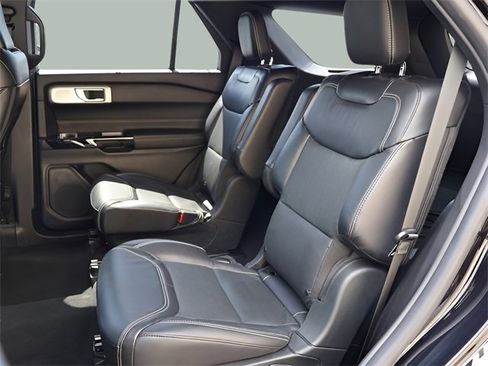 Used 2022 Ford Explorer ST w/ Equipment Group 401A image 18