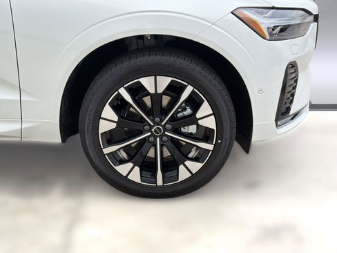 New 2026 Volvo XC60 B5 Plus w/ Protection Package Premier image 11