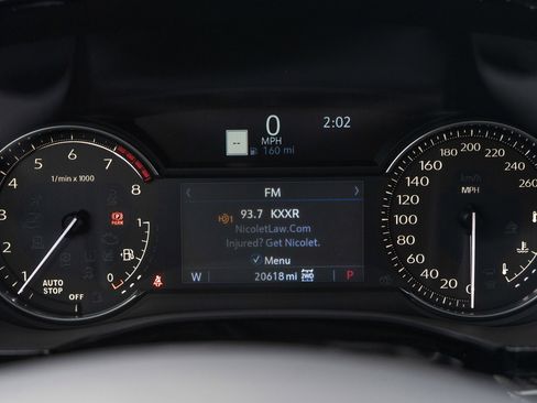 Used 2024 Cadillac XT6 Sport image 11