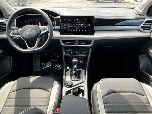 New 2025 Volkswagen Taos SEL AWD/4WD image 10