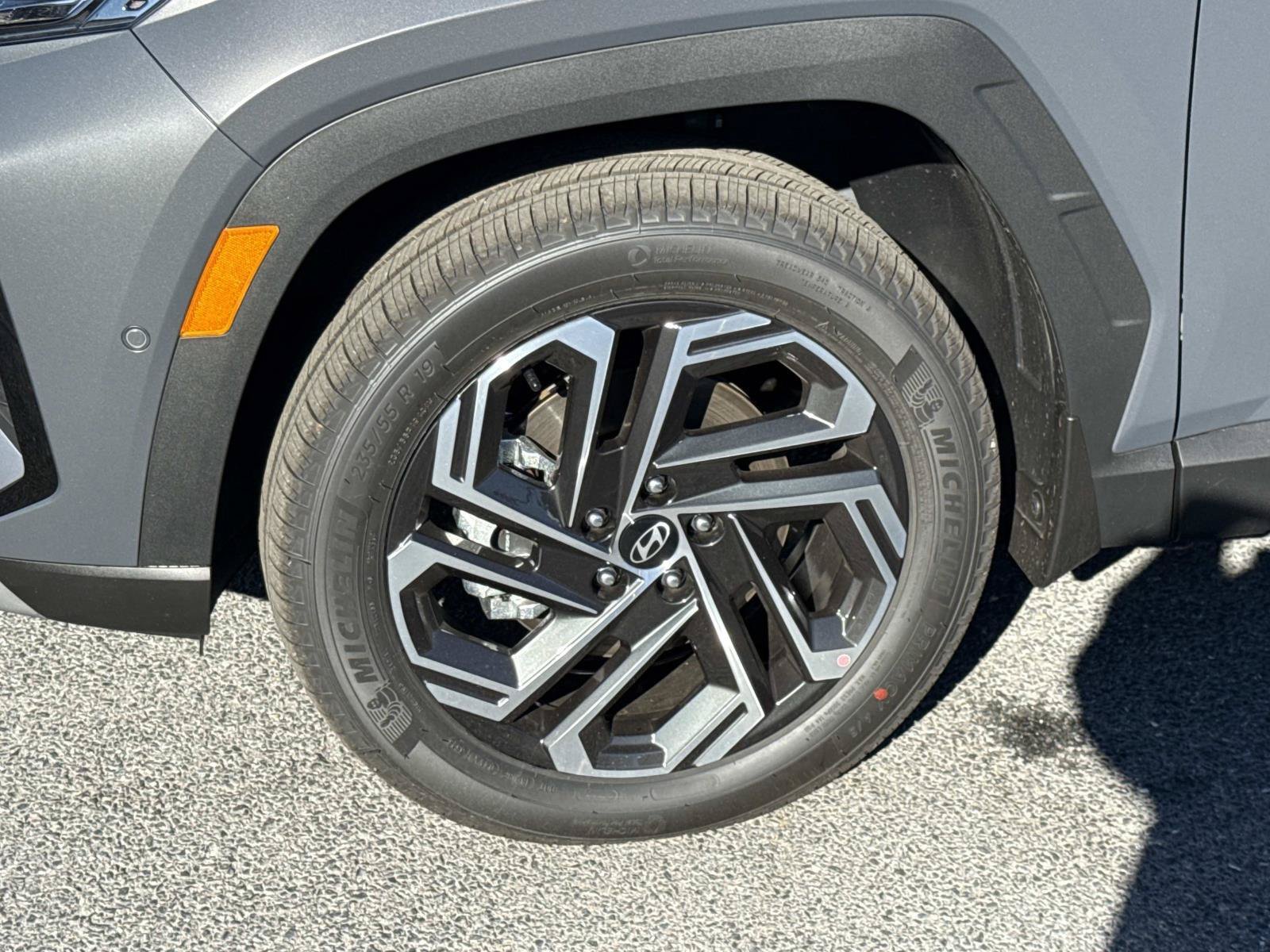 New 2026 Hyundai Tucson Limited AWD/4WD image 18