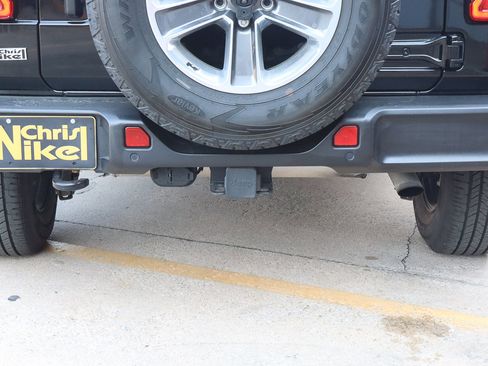 Used 2021 Jeep Wrangler Unlimited Sahara image 14