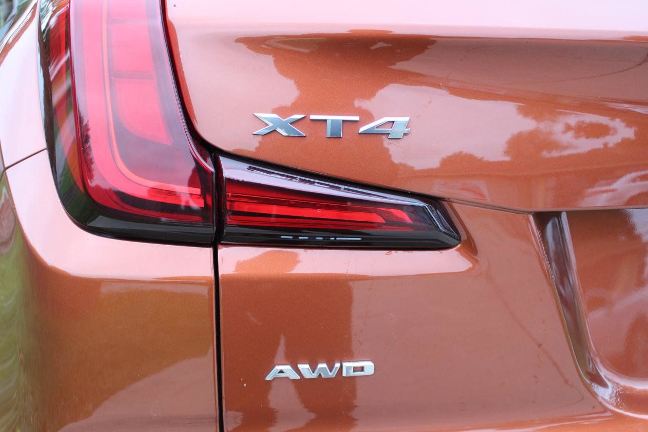 Used 2019 Cadillac XT4 Premium Luxury w/ Cold Weather Package AWD/4WD image 43