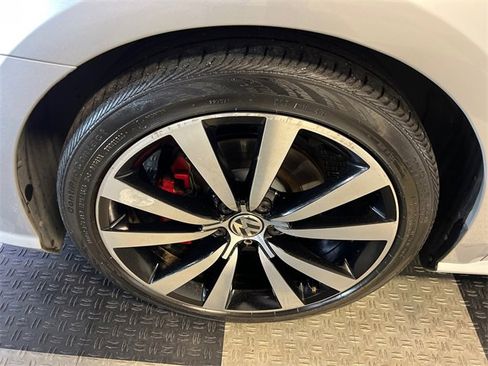 Used 2018 Volkswagen Passat 3.6 image 4