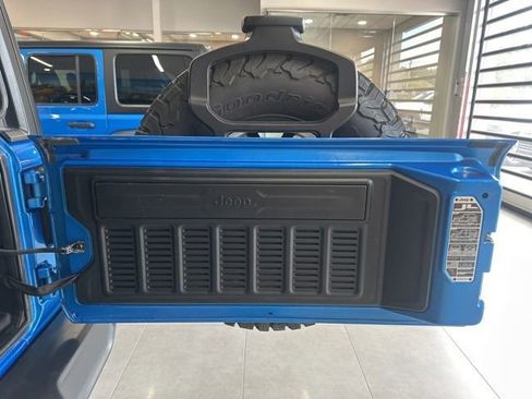 Used 2024 Jeep Wrangler Unlimited Rubicon image 43