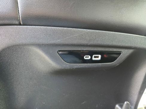 Used 2024 Chrysler Pacifica Touring-L image 29