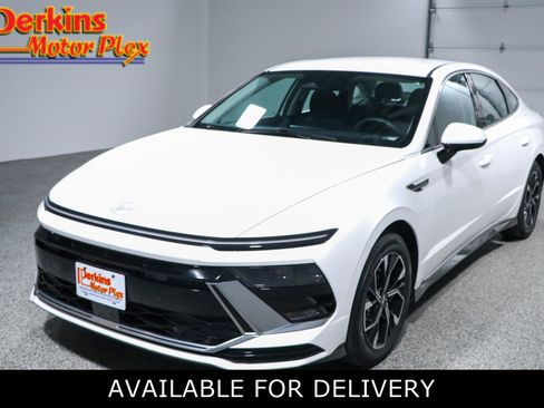 Used 2024 Hyundai Sonata SEL FWD image 1