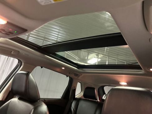 Used 2022 Nissan Rogue SV w/ SV Premium Package image 21