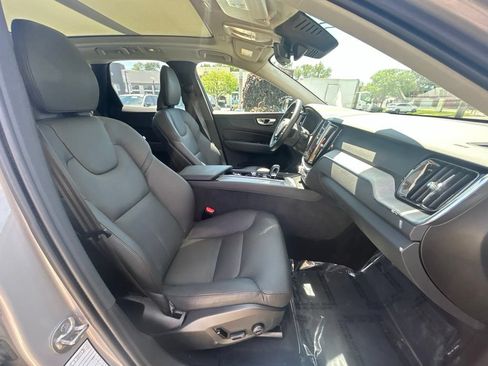 Used 2025 Volvo XC60 B5 Plus w/ Climate Package AWD/4WD image 15