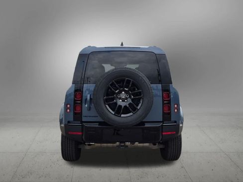 Used 2024 Land Rover Defender 110 S AWD/4WD image 5