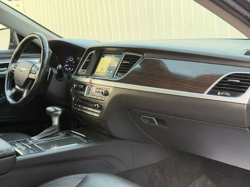 Used 2018 Genesis G80 3.8 w/ Option Group 02 image 18