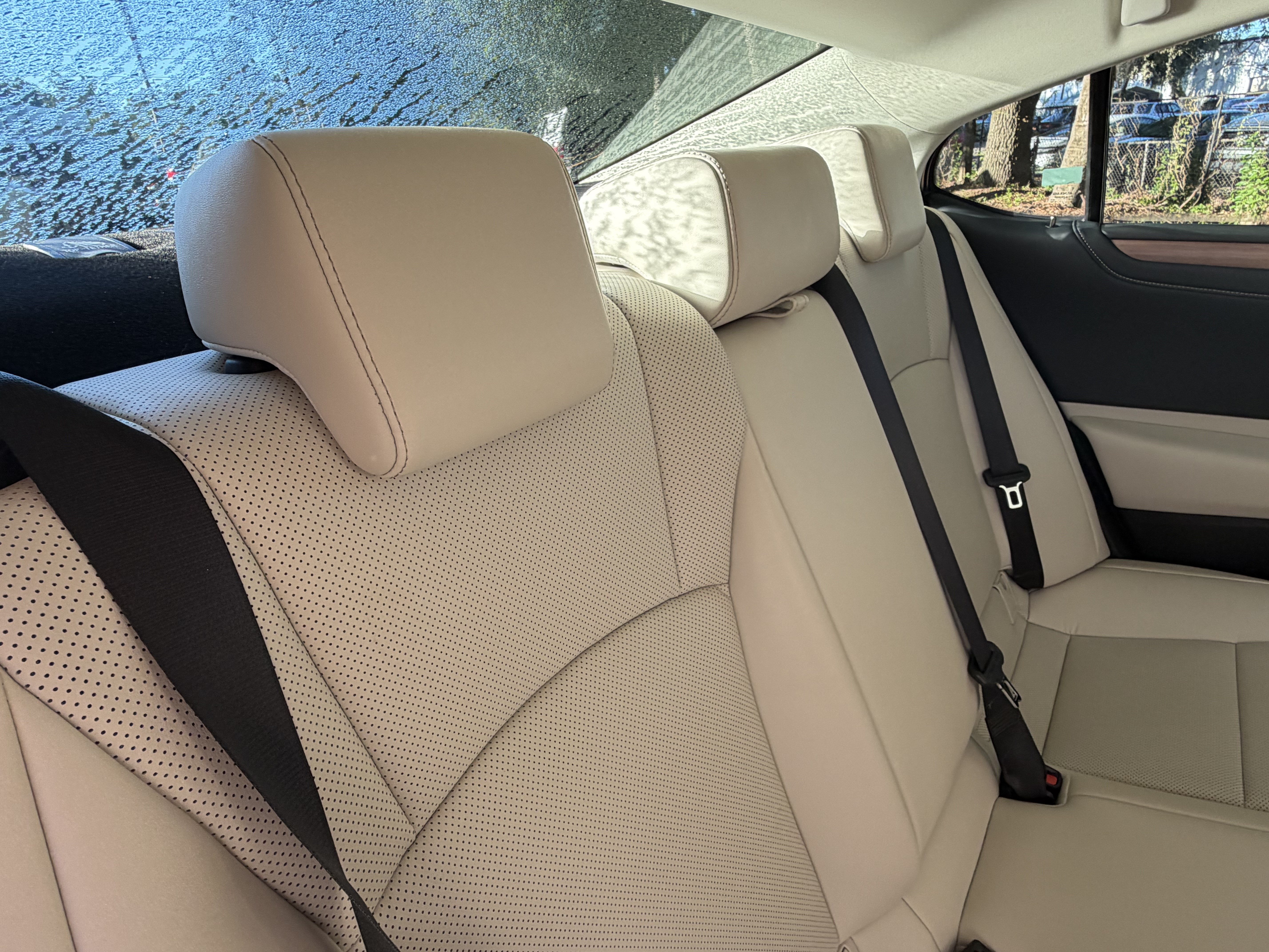 Used 2025 Lexus ES 350 w/ Premium Package FWD image 37