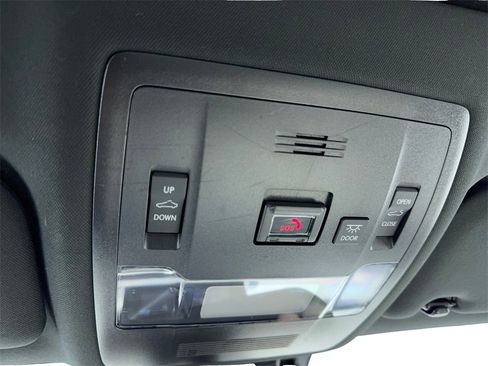 Used 2022 Lexus IS 350 F Sport image 32