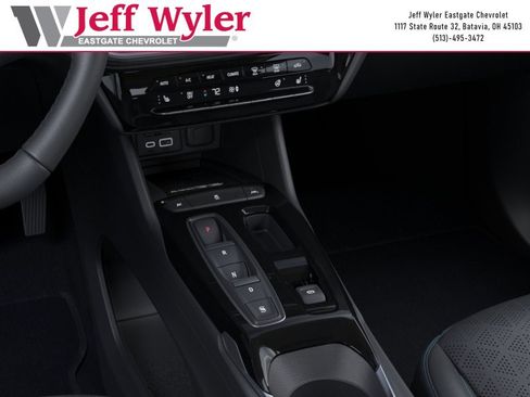 New 2023 Chevrolet Bolt LT w/ Infotainment Package image 24