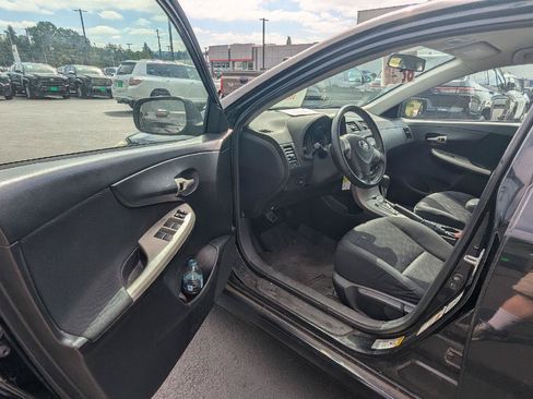 Used 2010 Toyota Corolla S FWD image 11