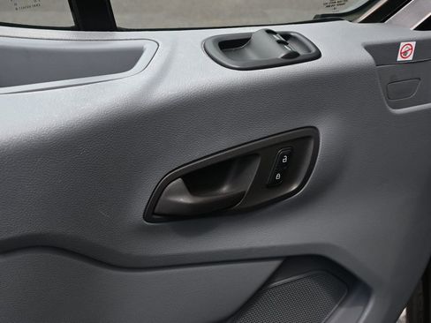 Used 2019 Ford Transit 350 XLT RWD image 8