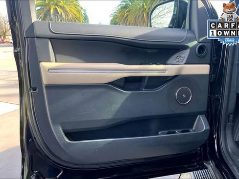 Used 2024 Ford Expedition Limited image 23