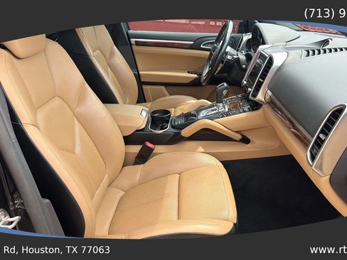 Used 2018 Porsche Cayenne AWD/4WD image 39