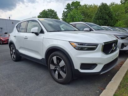 Used 2020 Volvo XC40 T5 Momentum w/ Protection Package