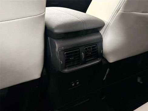 Used 2020 Toyota RAV4 XLE Premium FWD image 32