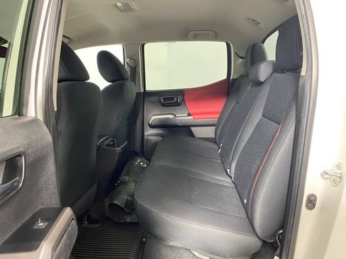 Certified 2023 Toyota Tacoma SR5 AWD/4WD image 11