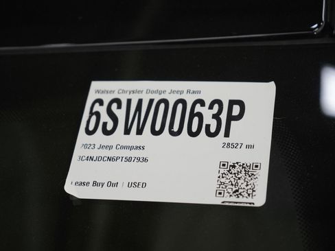 Used 2023 Jeep Compass Limited w/ Sun and Sound Group AWD/4WD image 30