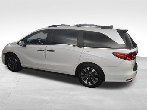 Used 2023 Honda Odyssey EX-L image 4