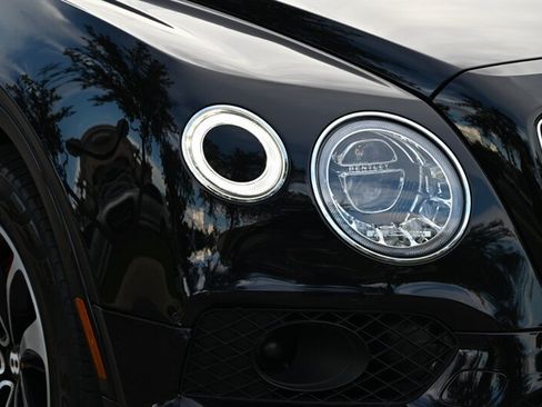 Used 2019 Bentley Bentayga AWD/4WD image 8