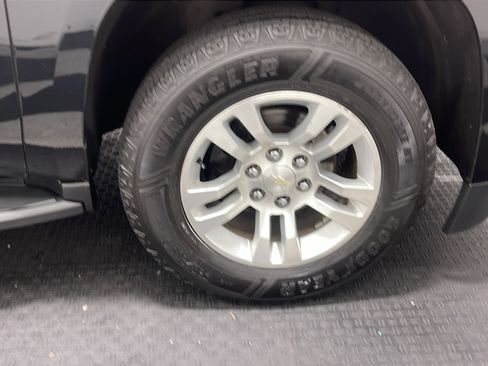 Used 2020 Chevrolet Tahoe LT w/ Max Trailering Package AWD/4WD image 23