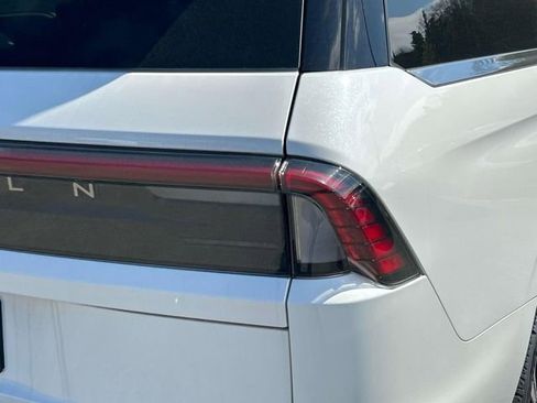 New 2026 Lincoln Navigator L Black Label image 10