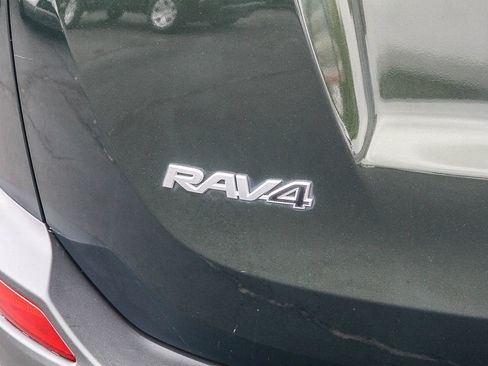 Used 2013 Toyota RAV4 Limited FWD image 10