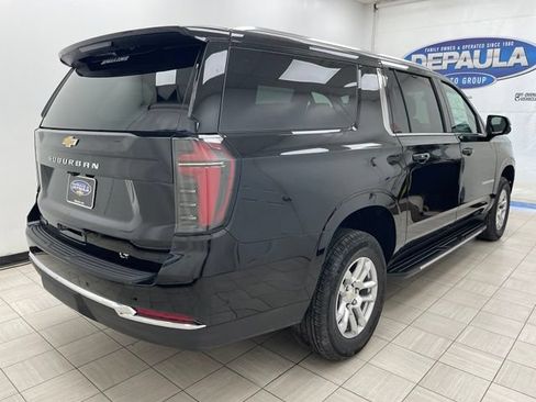 New 2026 Chevrolet Suburban LT AWD/4WD image 21
