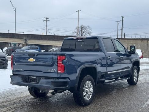 Used 2025 Chevrolet Silverado 3500 High Country w/ Technology Package image 5