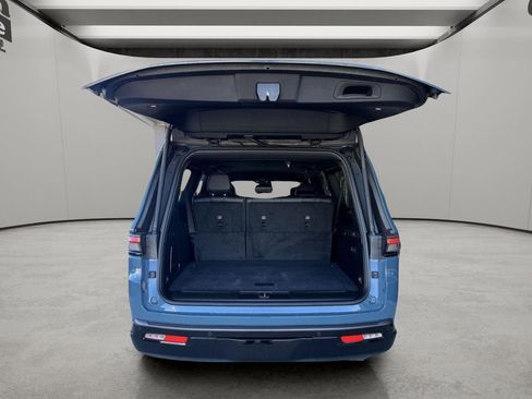 New 2026 Jeep Grand Wagoneer L Limited AWD/4WD image 5