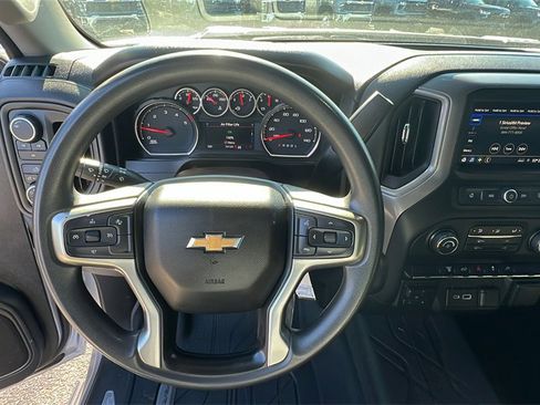 Used 2022 Chevrolet Silverado 2500 Custom w/ Custom Value Package image 23