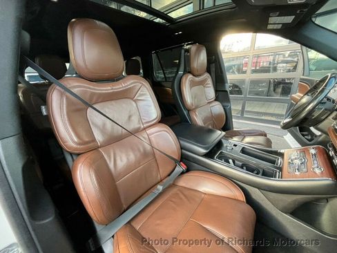 Used 2021 Lincoln Aviator Reserve image 26