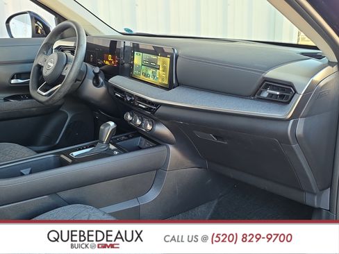 Used 2025 Nissan Kicks SV FWD image 32