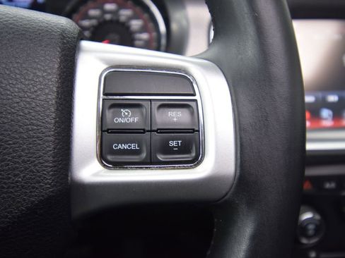 Used 2013 Dodge Charger R/T image 31