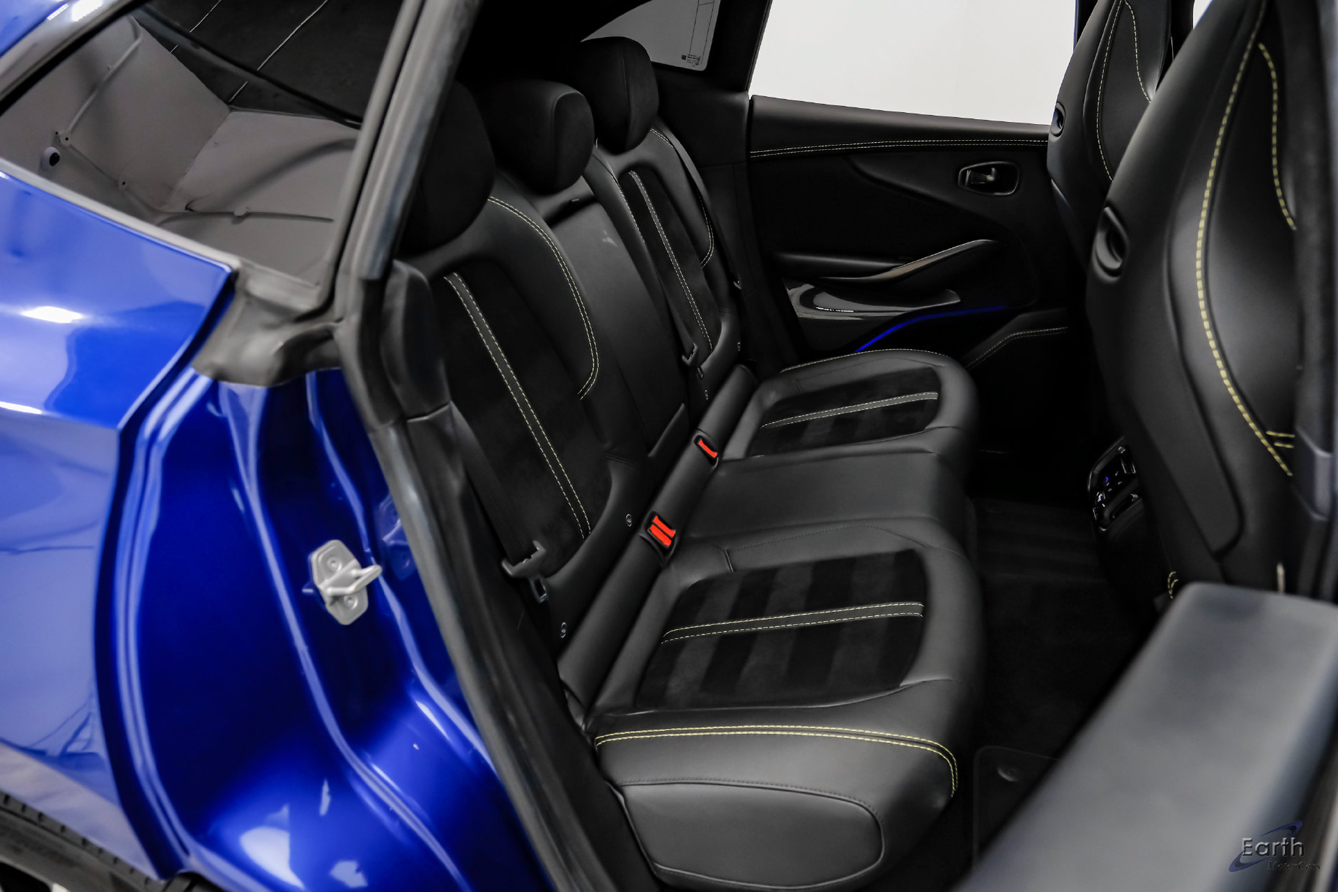 Used 2023 Aston Martin DBX AWD/4WD image 65