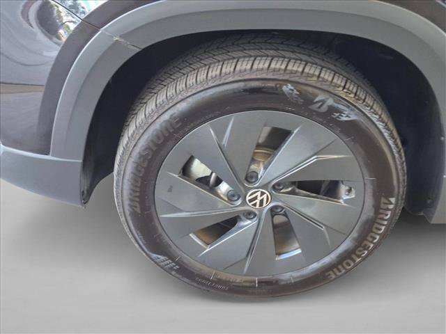 Used 2025 Volkswagen Taos S FWD image 29