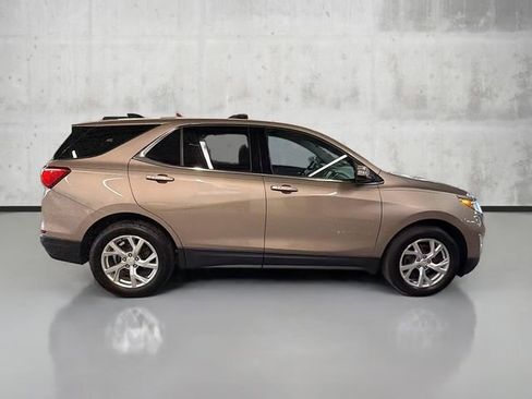 Used 2018 Chevrolet Equinox LT image 4