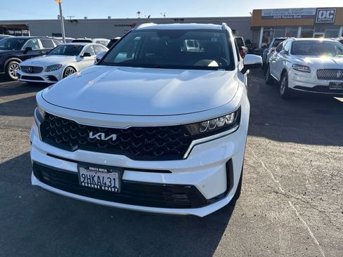 Used 2023 Kia Sorento EX AWD/4WD image 4