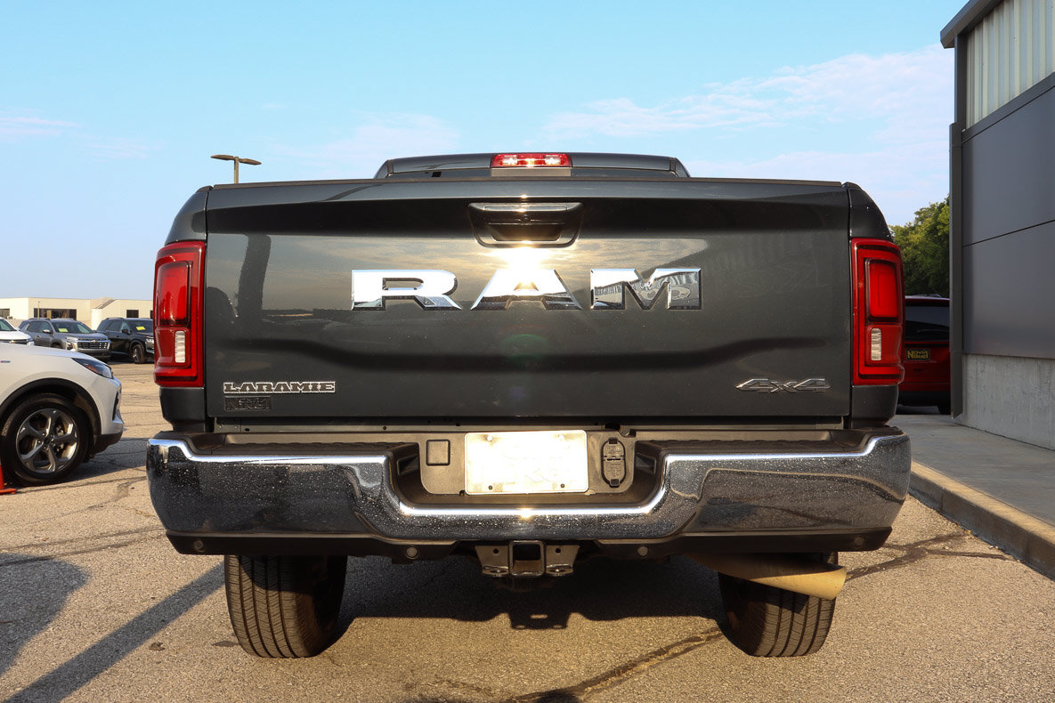 Used 2025 RAM 2500 Laramie AWD/4WD image 5